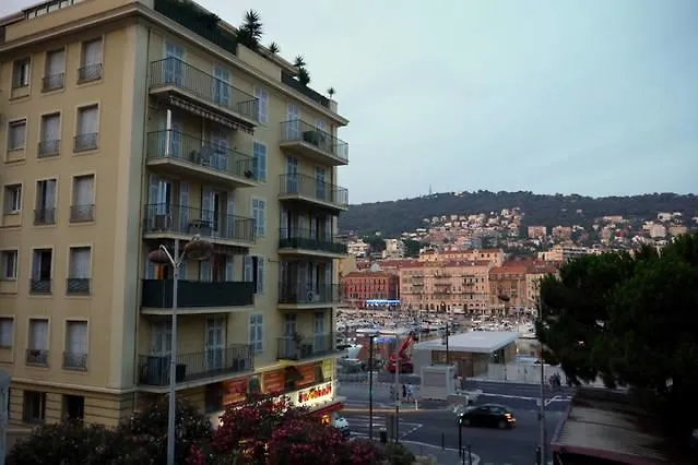 Aliso Daire Nice