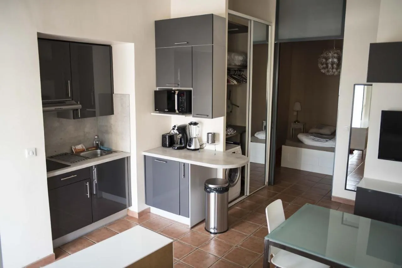 Aliso Daire Nice